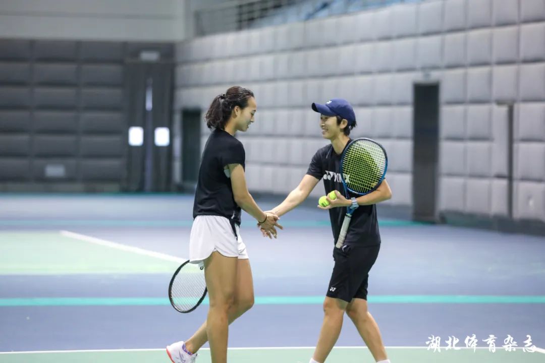 困境并非个 困境并非个